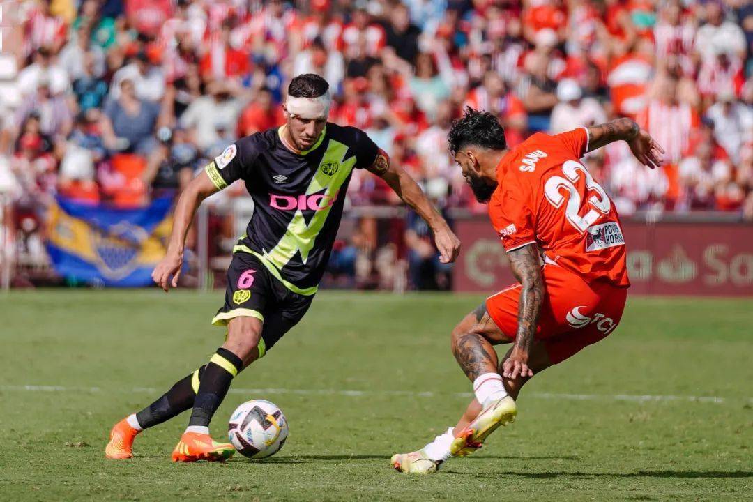 阿尔梅里亚客场大胜,走出连败困境,气势如虹 阿尔梅里亚客场大胜,走出连败困境,气势如虹