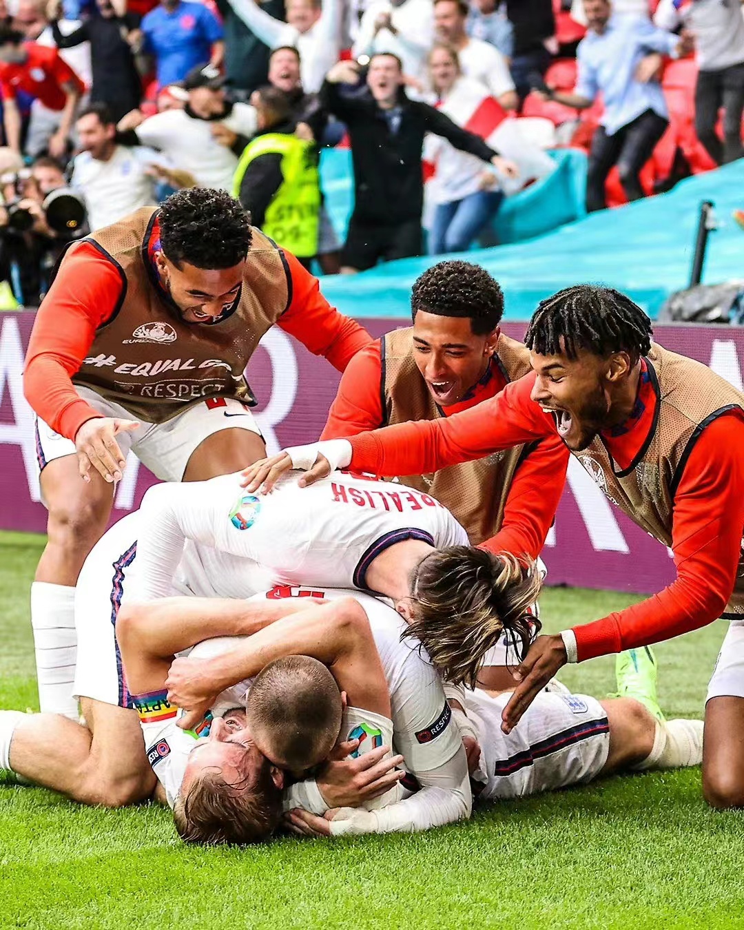 MAD绝杀BRO，Meiko操刀奇招英雄翻盘宿敌对决全球总决赛，锁定晋级资格